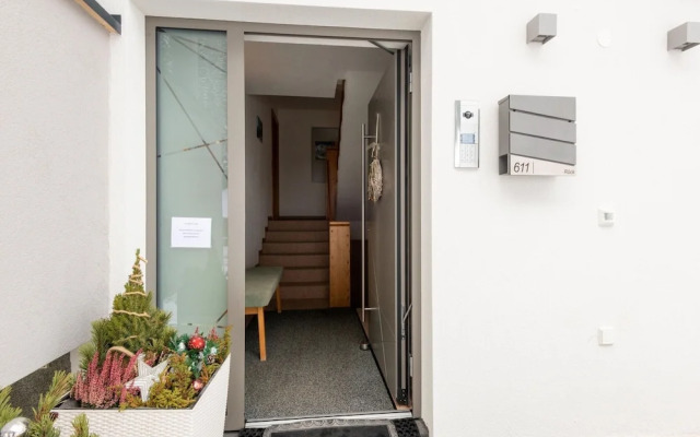Large Apartment With a Large Balcony in Kappl