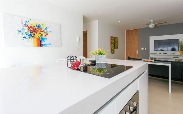 IT Luxury Condo by Tripintravel