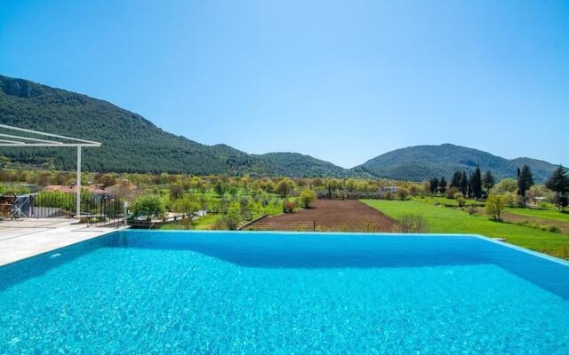Villa Kaya Peace 4 Bedroom