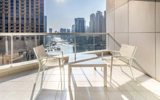 Warm & Spacious 2BR in The Famous Dubai Marina