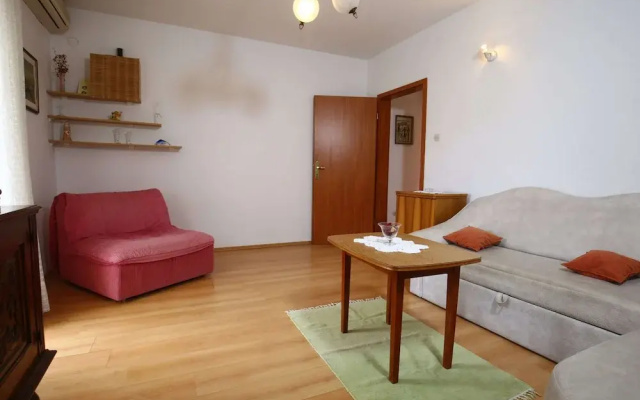 Apartments Boro - Two Bedroom Apartment With Terrace