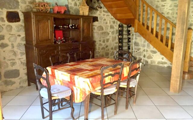 House With 2 Bedrooms in Lanobre, With Enclosed Garden