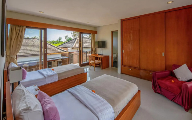 Royal Nyanyi Villa