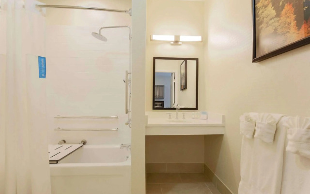 Hampton Inn & Suites Denver Tech Center