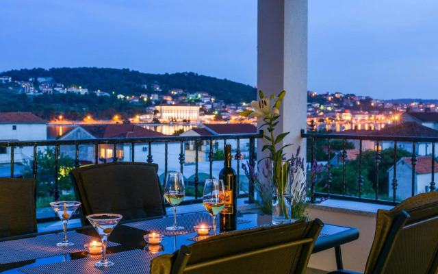 Villa Apartments AA 1