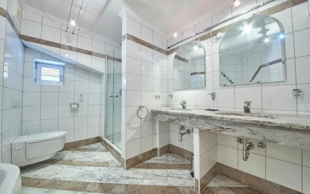 Marys Holiday Penthouse