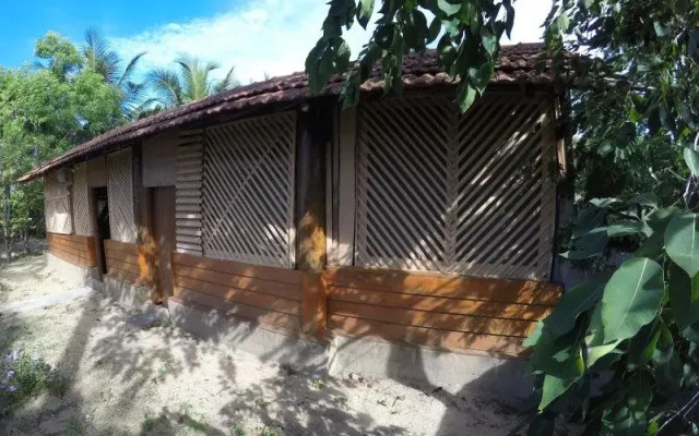 Earl's Beach Rest