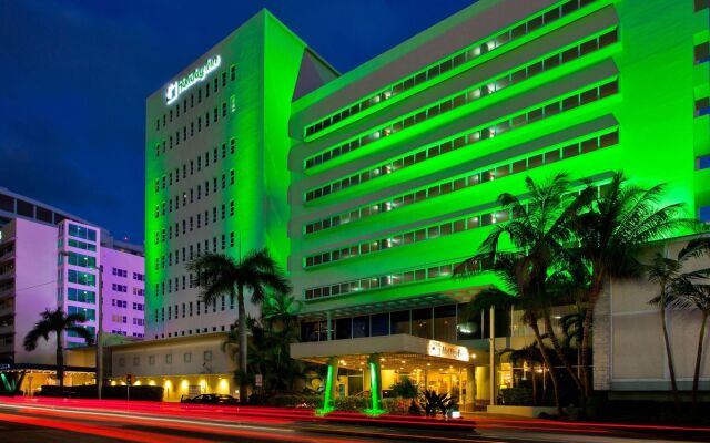 Holiday Inn Miami Beach - Oceanfront, an IHG Hotel