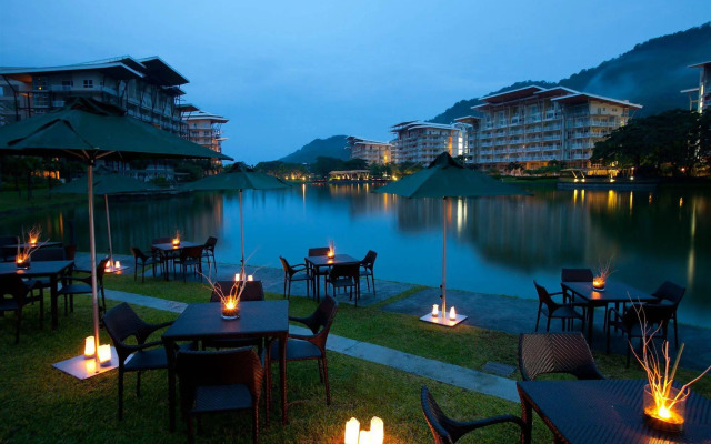 Pico Sands Hotel