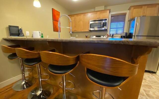 Lush Mountain Accommodations