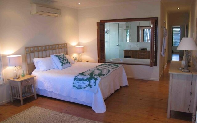 Seascape Luxury Beachfront Holiday House