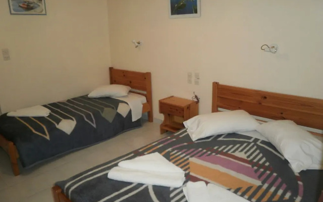 Polyxenis Rooms