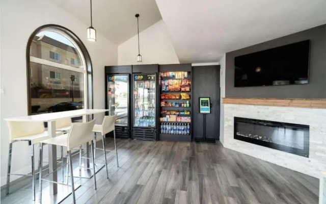 Homestay Suites - Studios & Spas