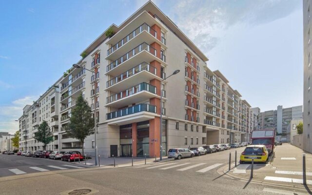 52m2,Terrace&Garage,near Part Dieu station,Lyon Congress Center,Parc Têted'Or