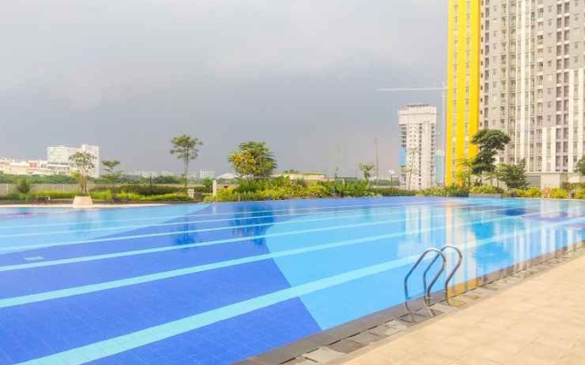 New Furnsihed Studio Room Apartment at Springlake Bekasi By Travelio – Pool – Bekasi