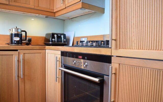 1 Bedroom Flat In Knightsbridge Sleeps 2