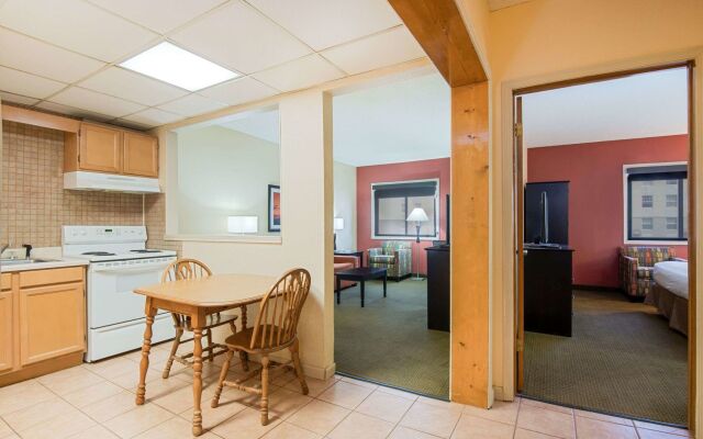 Ramada Plaza & Conference Center by Wyndham Gillette