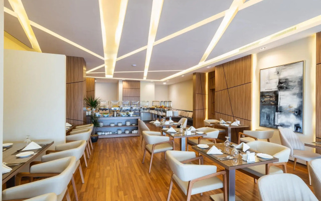 Sunday Luxury Central formerly Anan hotel