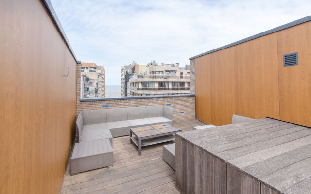 Rooftop Breeze