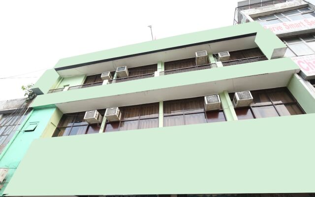 OYO 5906 Hotel Skyfox