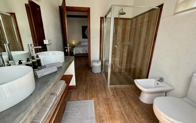 Exceptional Villa In The West - Mamial