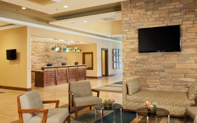 DoubleTree by Hilton Collinsville - St. Louis