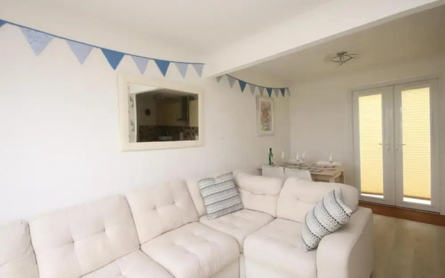 20F Medmerry Park 2 Bedroom Chalet