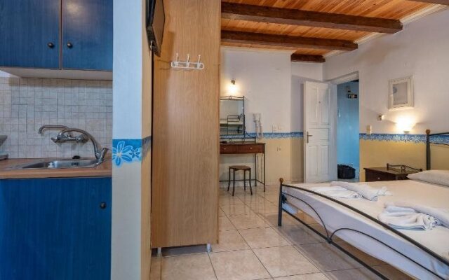 Tsiolis Studios & Apartments