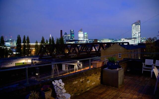 Large Shoreditch 2/dbl bed Loft apt