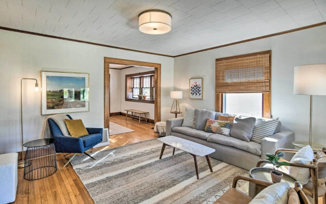Family-friendly Des Moines Retreat w/ Patio!