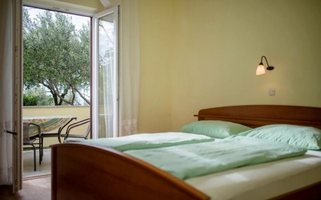 Coastal Home - 10 m From the sea - A5