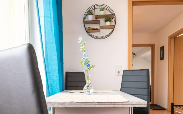 Schöne Dachterasse NETFLIX & PRIME Zentral Modern bis 4 Pers