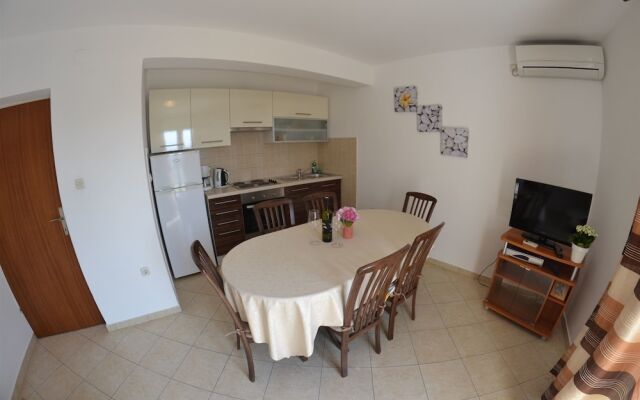 Apartments Matahlija