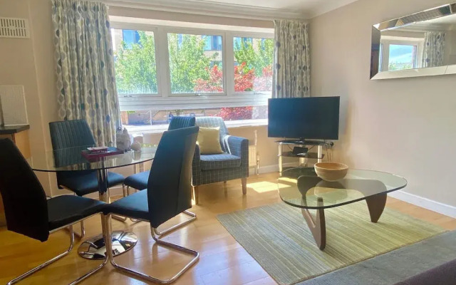 Your Space Apartments - Market Rise