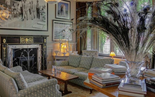 Rudloe Arms Hotel