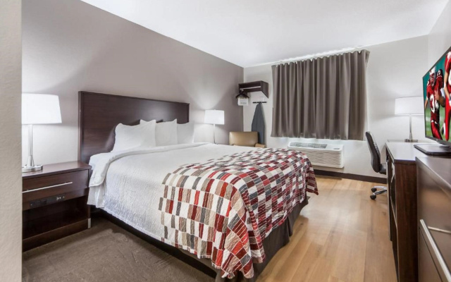 Red Roof Inn & Suites Omaha - Council Bluffs