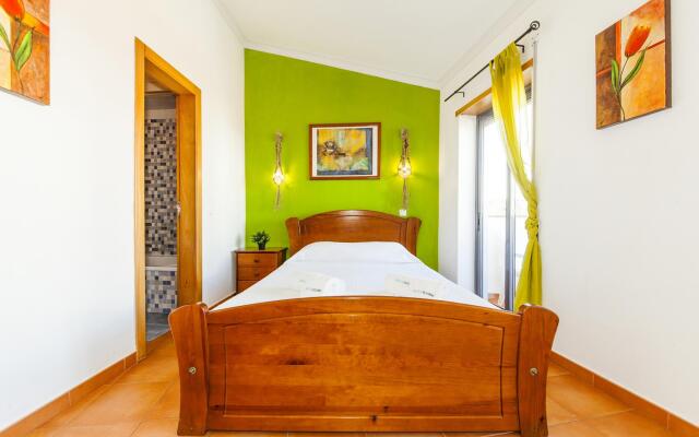A09 - Super Central Duplex Apartment