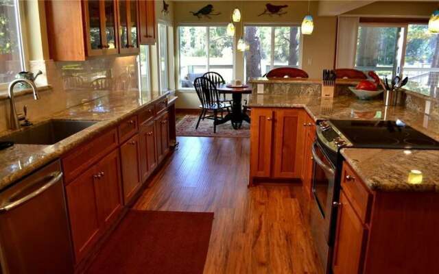 2040 Venice - 3 Br hHome