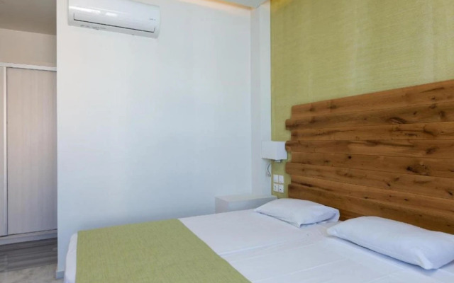 Meltemi Coast Suites