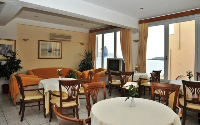 Pergola Hotel