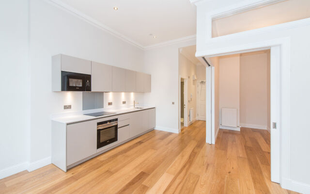 Destiny Scotland - Princes St Residence