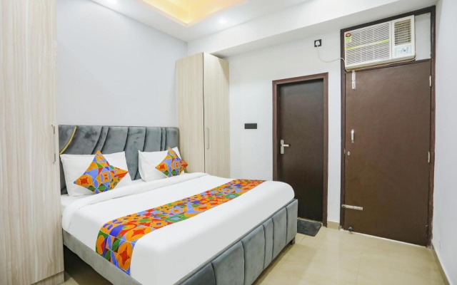 FabHotel Rasa Arcade