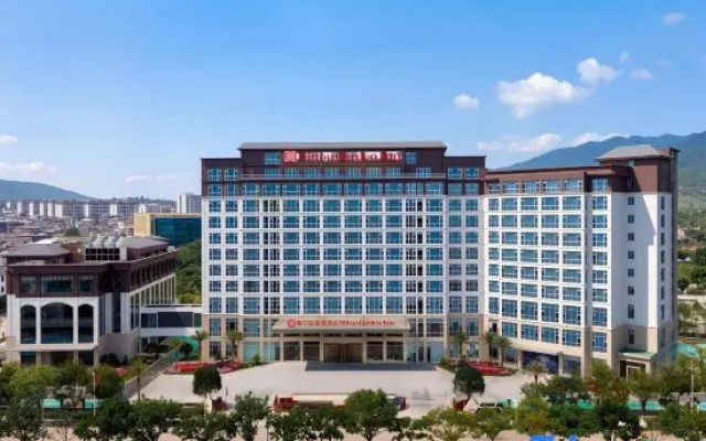 Hilton Garden Inn Yuxi Xinping – Exterior – Yuxi