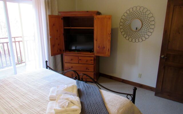 Tremblant les Eaux by Les Suites