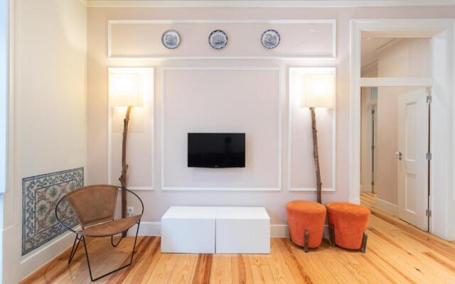 Baixa Cozy 2BR with AC - by LU Holidays