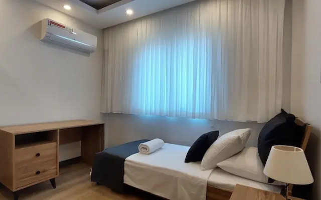 New Flat Large Living Space 5 Close to Lara Beach