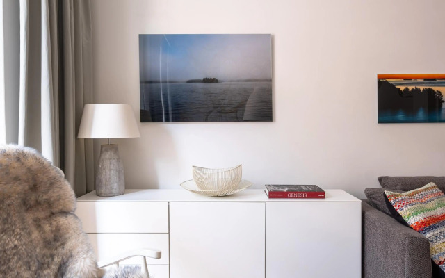 Luxury 2BR Central Getaway, Workation, Staycation, Remote Work