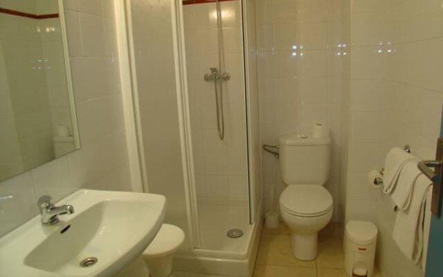 Hostal Adarnius