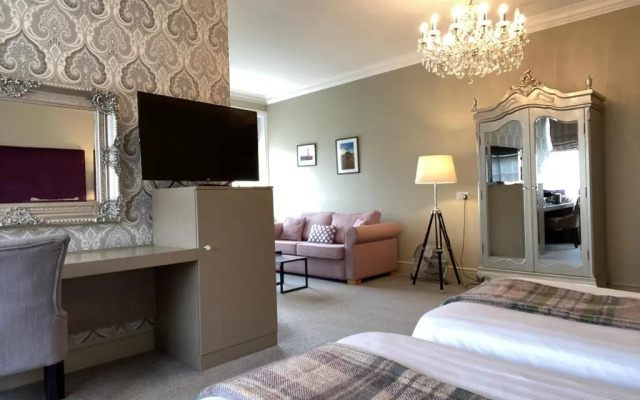 Virginia Court Hotel