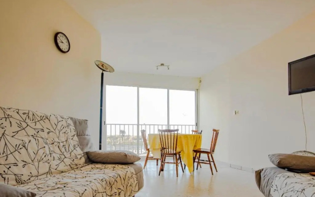 Nice studio with direct access to the sea